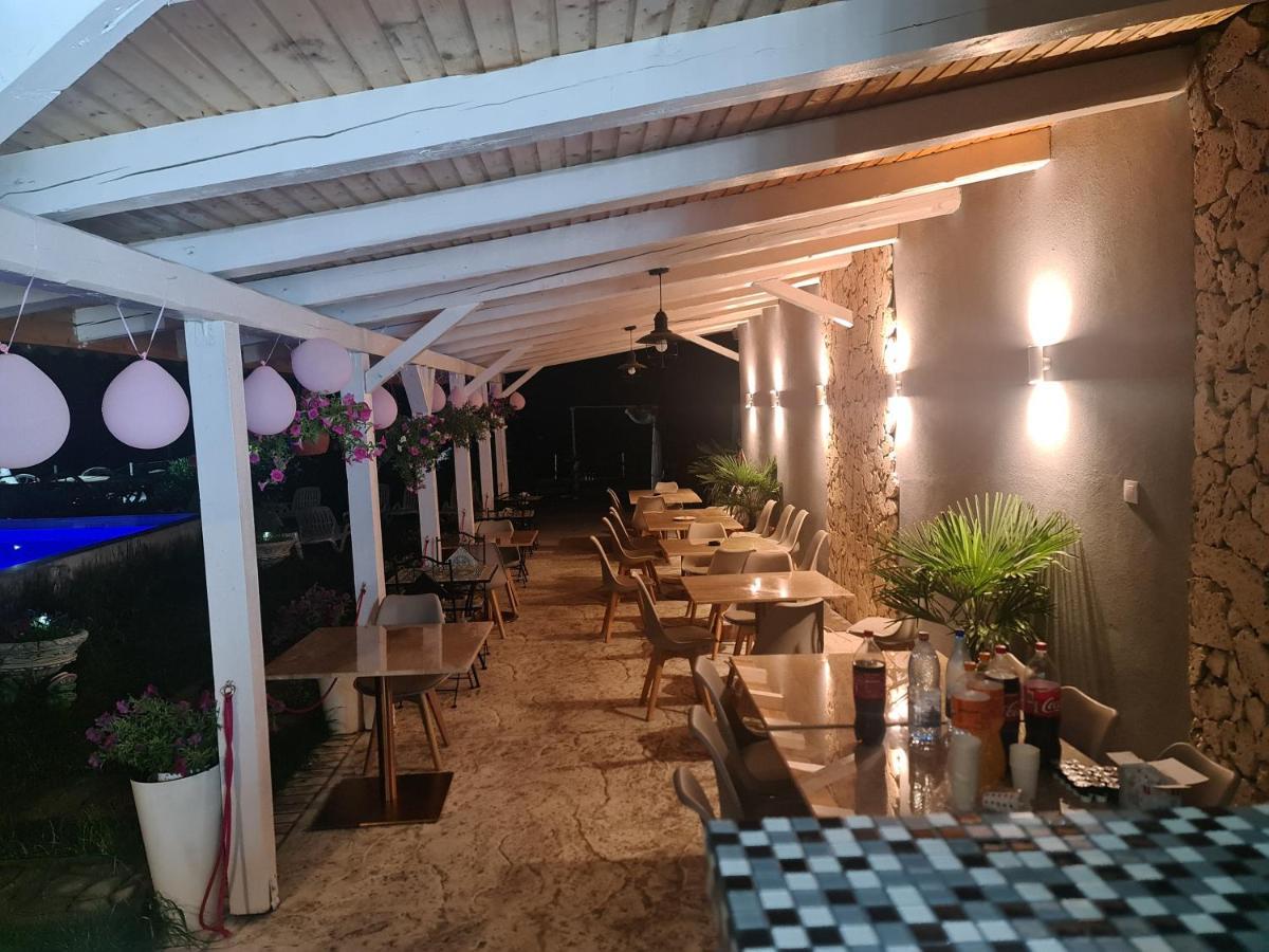 Casa Wanted Orsova Hotel Екстериор снимка