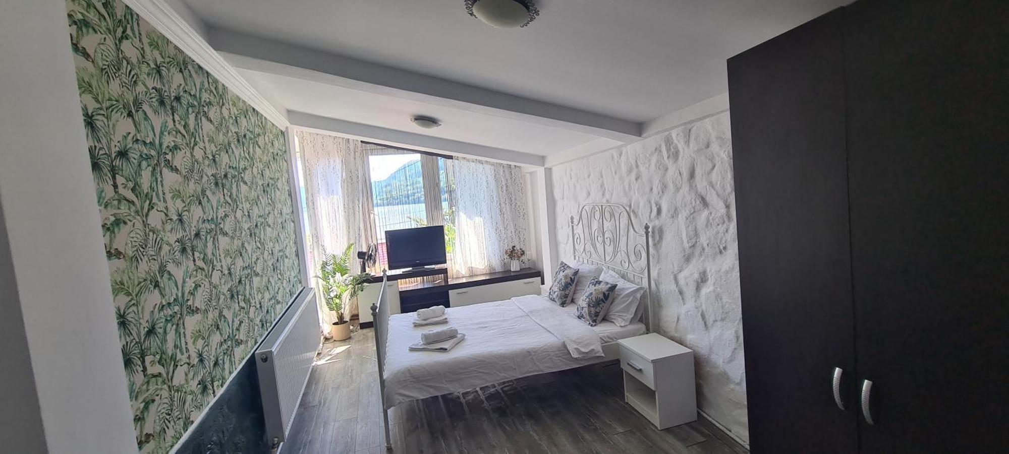 Casa Wanted Orsova Hotel Екстериор снимка