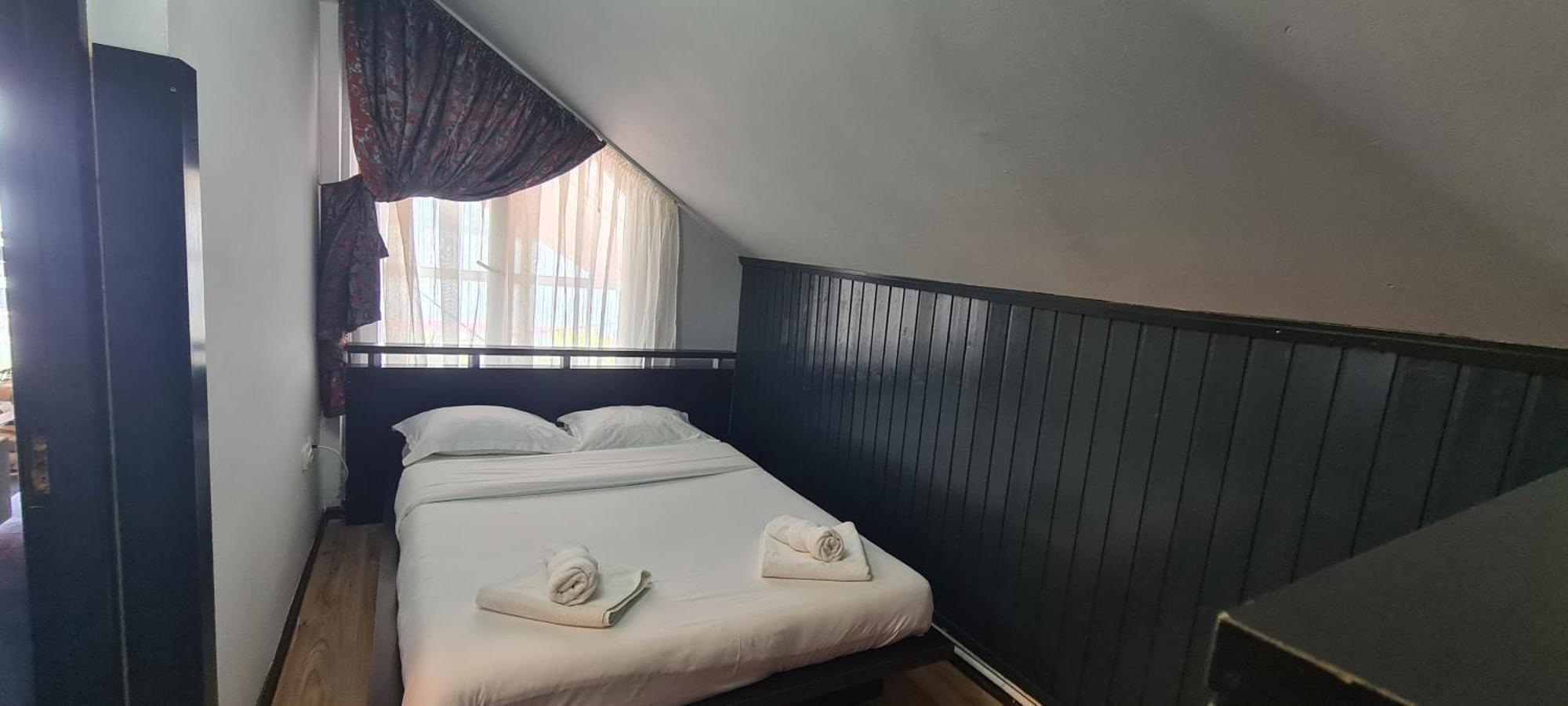 Casa Wanted Orsova Hotel Екстериор снимка