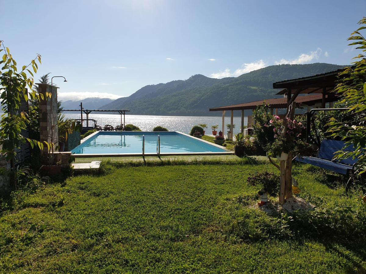 Casa Wanted Orsova Hotel Екстериор снимка